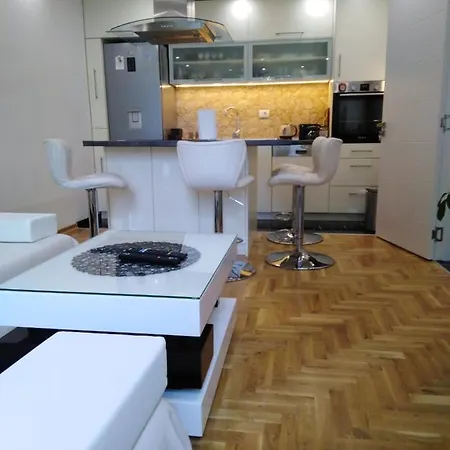 Apartment Ana Novi Sad